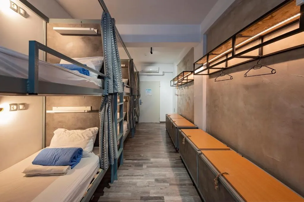 BedBox Capsule Hostel